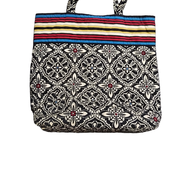 Vera Bradley Tote with Matching Wrislet Wallet - Picture 4 of 8